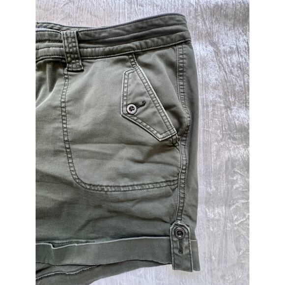 Torrid Women's Plus Size Military Cuffed Twill Shorts, Olive Green, Size 24 - Picture 2 of 7